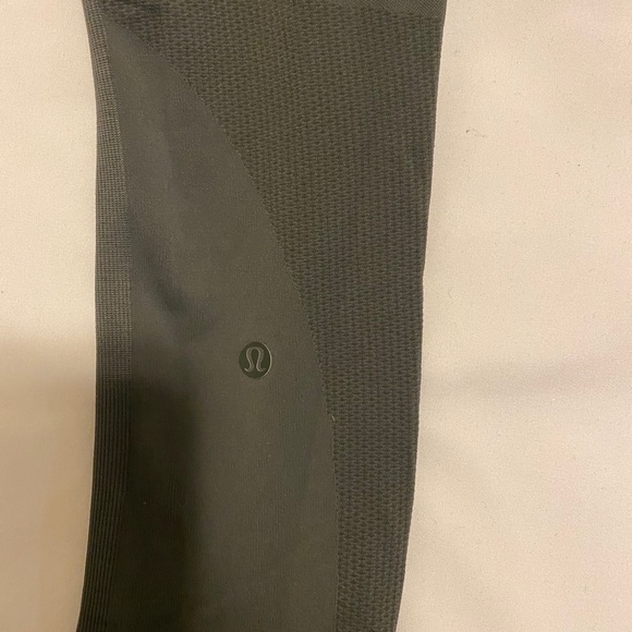 Lululemon compression tight SEE DESCRIPTION - Picture 6 of 7